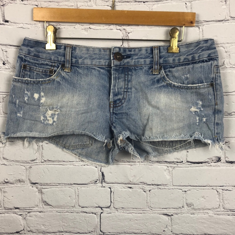 American Eagle Outfitters Light Wash Distressed Denim Jean Shorts